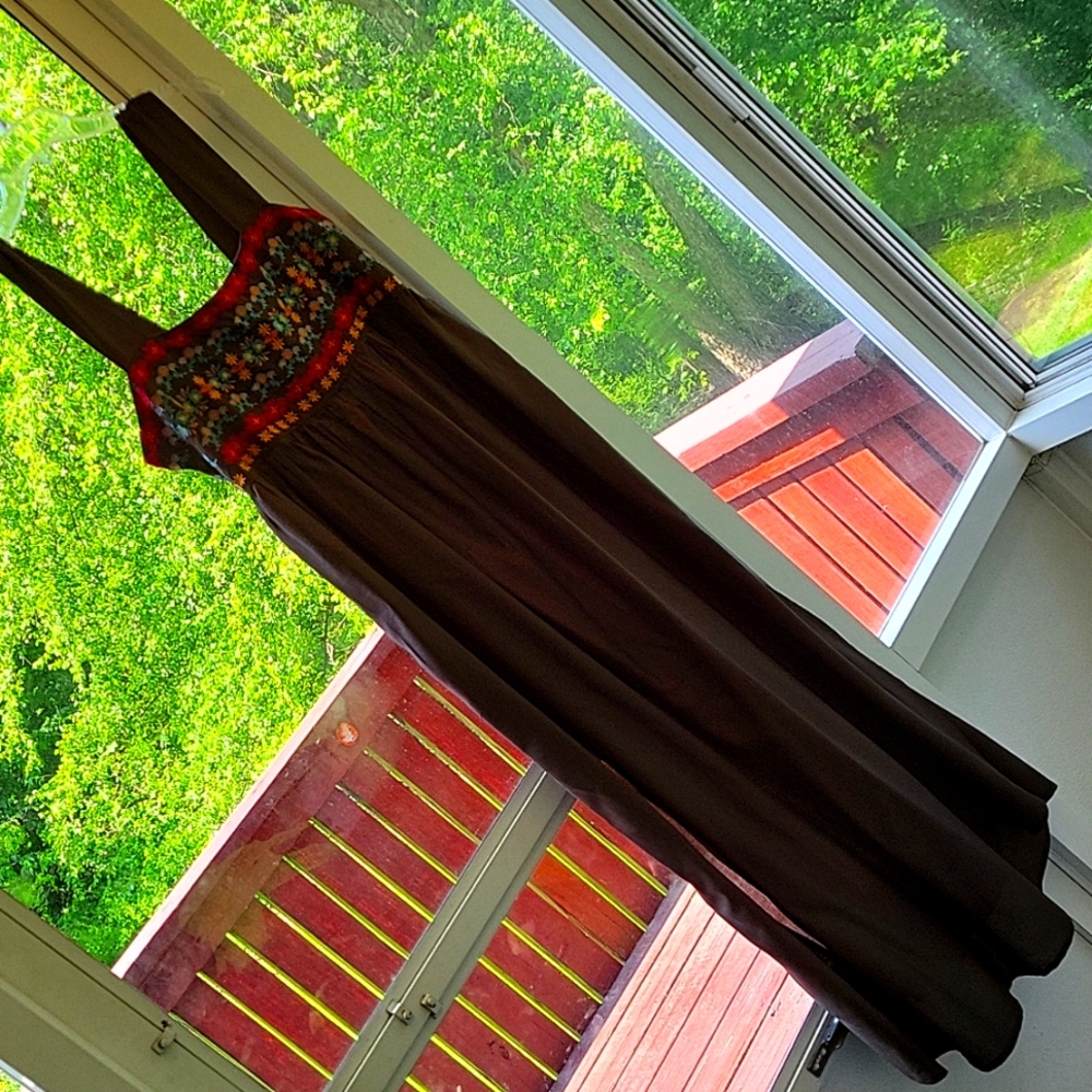 Natural Life summer dress w/embroidery
